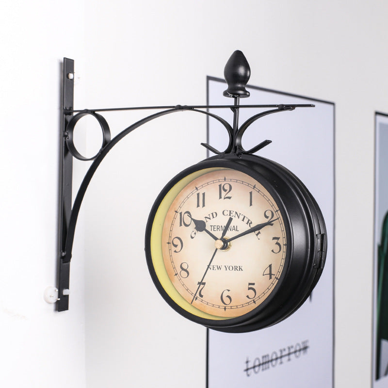 Steampunk-Retro-Uhrstation