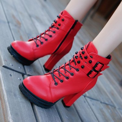 Retro-Ankle-Boots mit hohem Absatz
