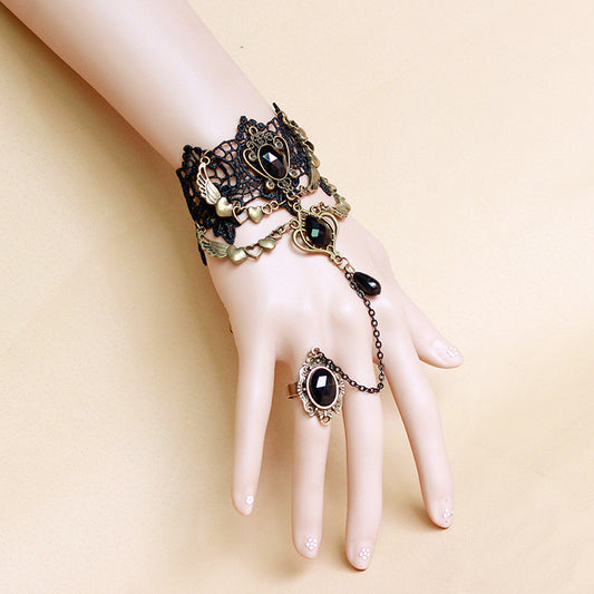 Schwarzes Gothic-Armband
