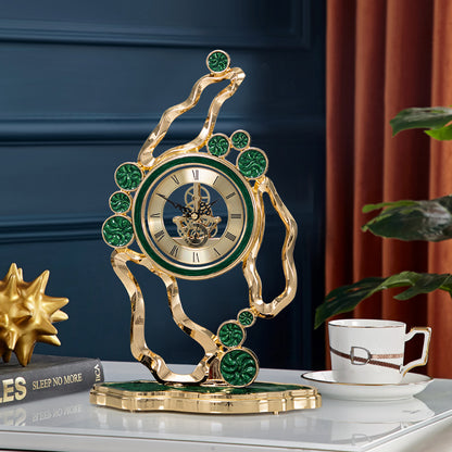 Uhr im Steampunk-Retro-Stil