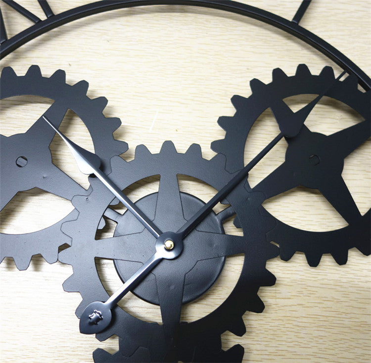 Vintage schwarze Steampunk-Uhr