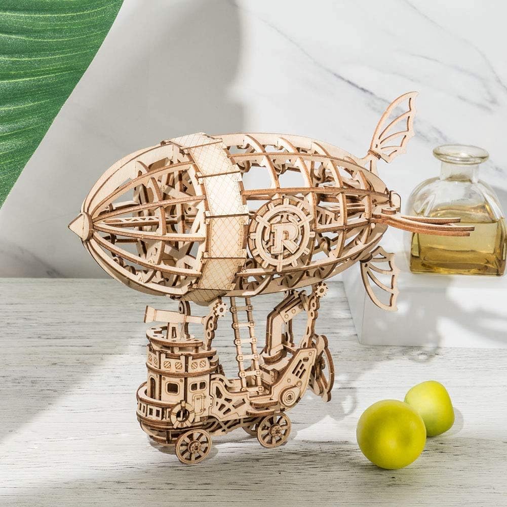 Steampunk-Zeppelin-Luftschiffmodell
