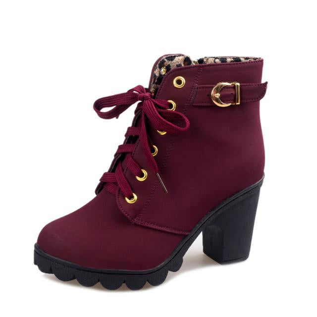 Stiefeletten mit eckigem Absatz