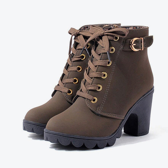 Stiefeletten mit eckigem Absatz