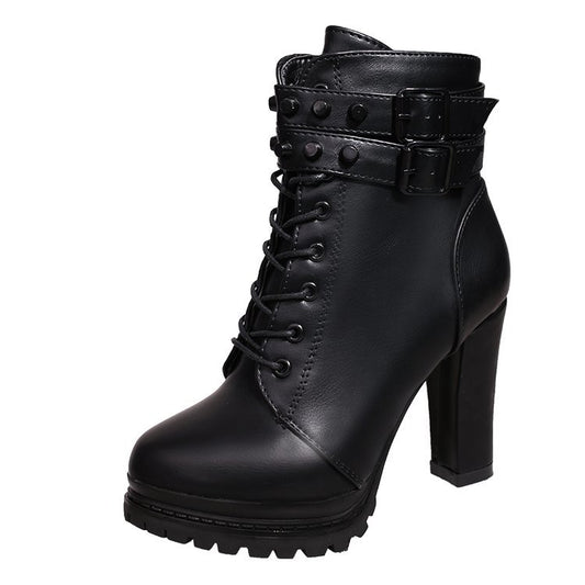 Retro-Ankle-Boots mit hohem Absatz