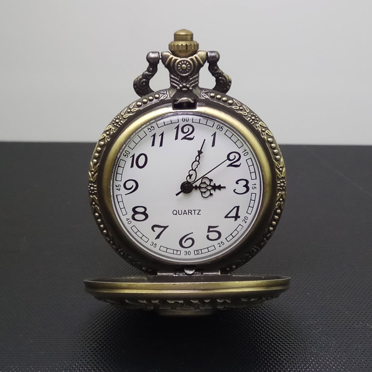 Totenkopf-Taschenuhr