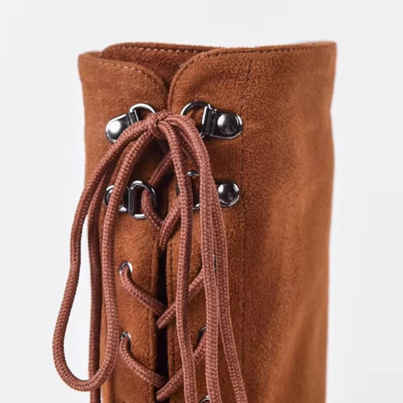 Hohe Schnürstiefel für Damen